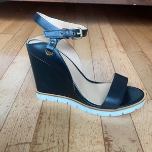 Linea Paolo Wedge Sandals, size 10.5, Black and White, Like New